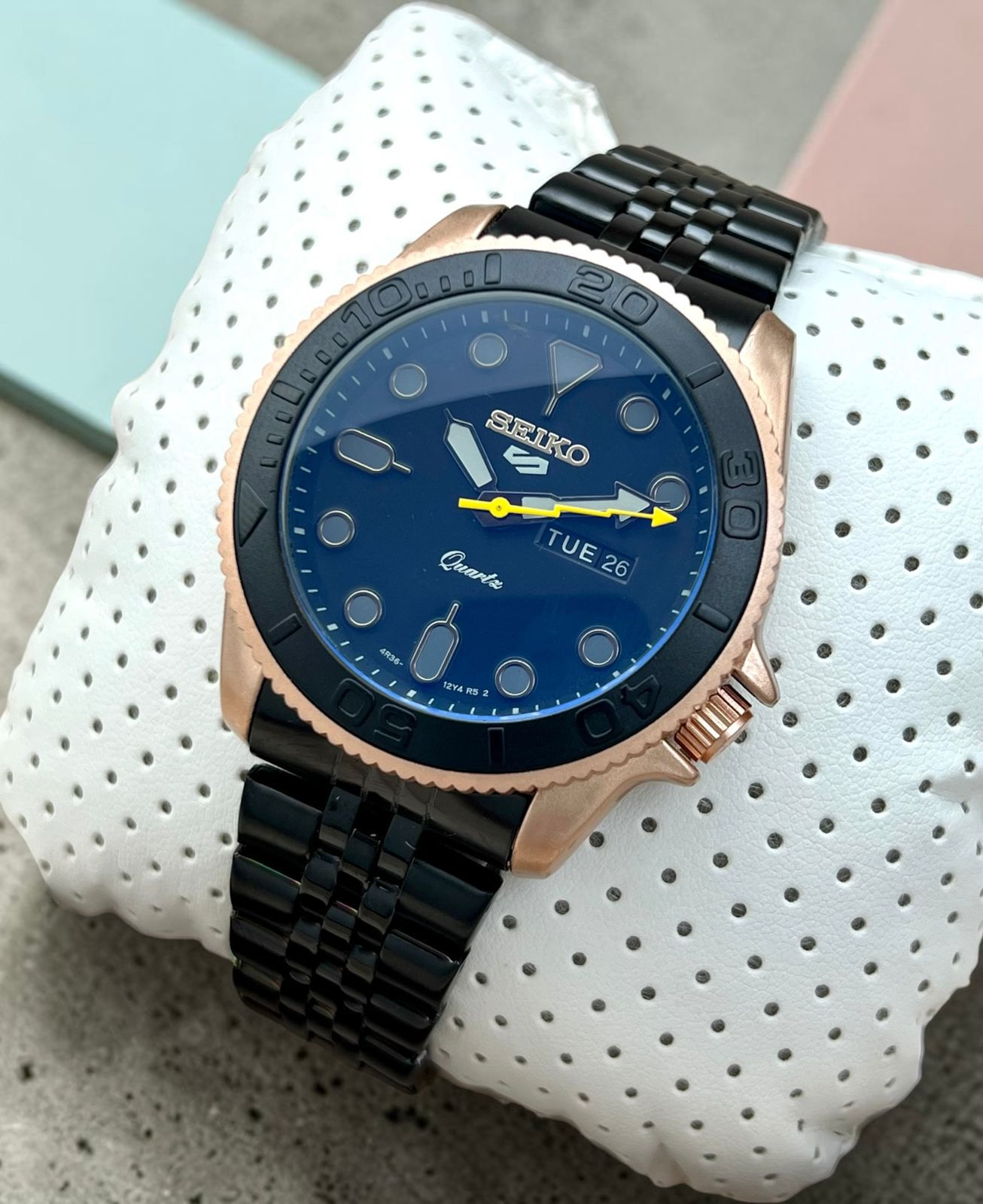 Seiko Custom Sport Watch - Blue Shade Black Dial - Quartz Movement - 200m Water Resistant - Dual Tone Bezel - Stainless Steel Jubilee