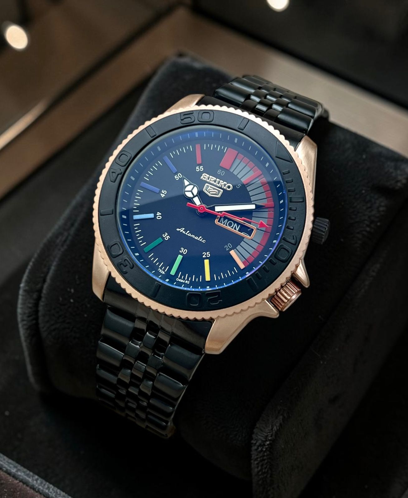 Seiko Custom Sport Watch - Blue Shade Black Dial - Quartz Movement - 200m Water Resistant - Dual Tone Bezel - Stainless Steel Jubilee